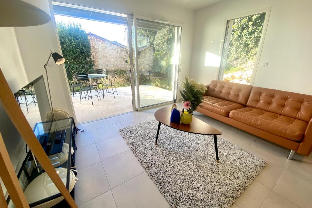 Roche Blanche - Terrasse Et Parking Apartamento Nîmes Exterior foto